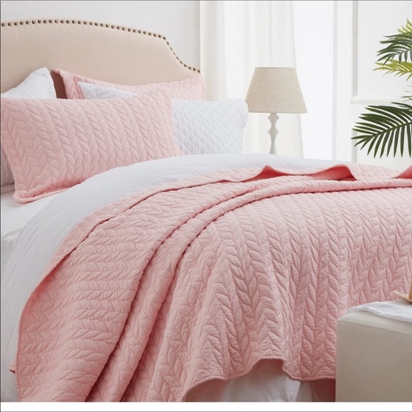 NEW 3pcs Leaf Embroidered Quilted Bedspread Sets